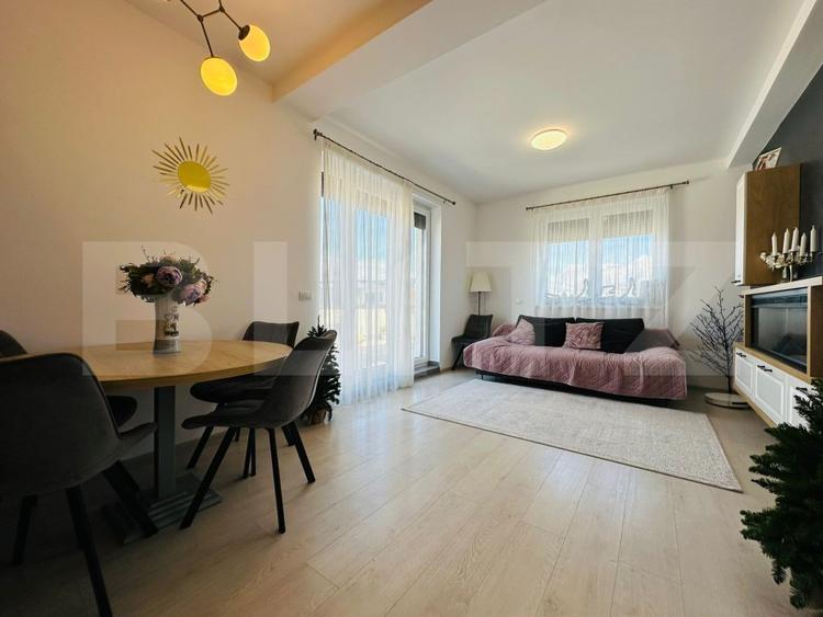 Penthouse LUX pe un singur nivel, cu 3 camere, 79 mp, decomandat, zona Tractorul