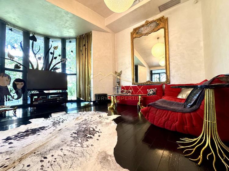 Vila cu 5 camere *344mp* + 400mp Teren // Zona Bucurestii Noi