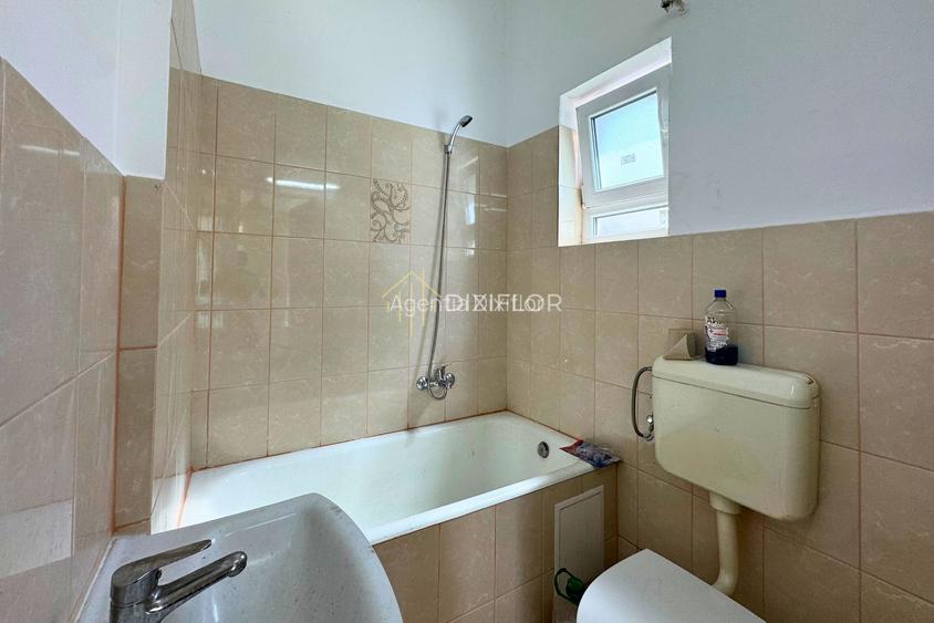 Casă cu o cameră complet renovată în zona 7 Noiembrie