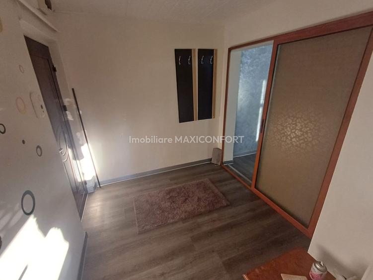 OFERTĂ! Apartament 2 camere Zona Școlilor – mobilat, etaj 3