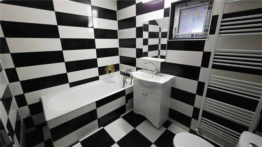 CASA 16 CAMERE   TEREN 3259 DAMBUL ROTUND - 28