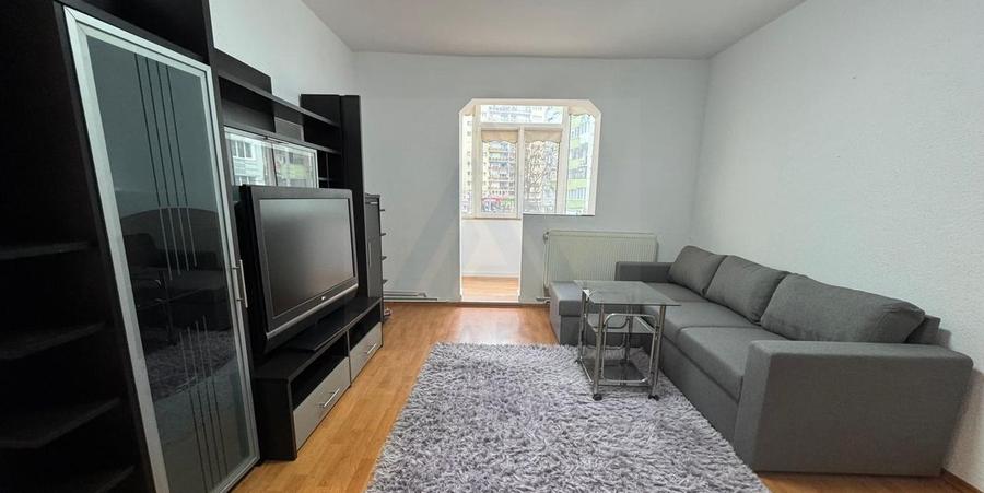 Apartament renovat 3 camere 2 dormitoare pivnita in zona Mihai Viteazu