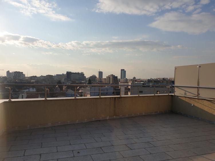SPATII DE BIROURI LUX, PIATA ROMANA