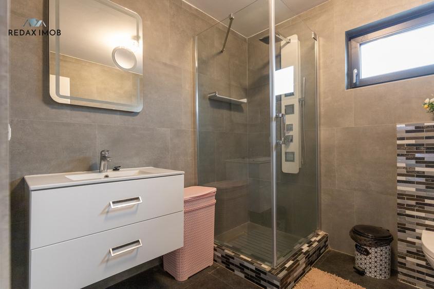 Casa premium intrare Sanpetru cartier de vile