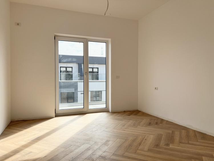 Penthouse 3 Camere, 82mp Utili,2 Locuri Parcare in CF-Torontalului