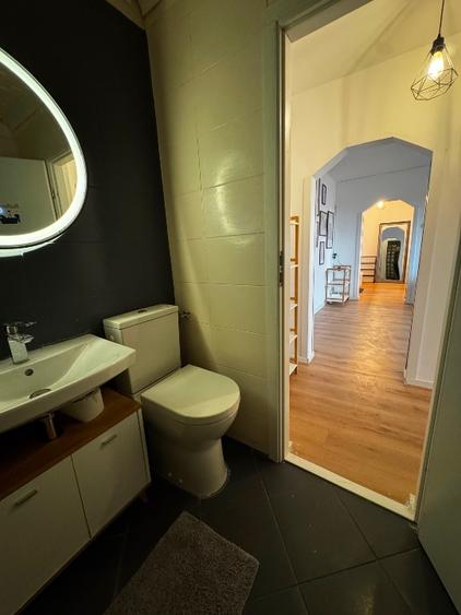 Apartament proaspăt renovat cu vedere spectaculoasă la lacul Tinretului