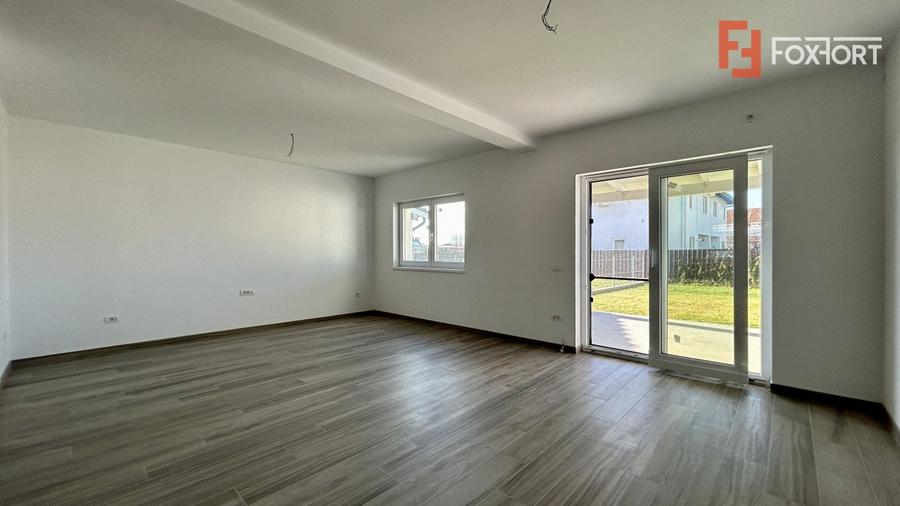 Casa cu 4 camere, toate utilitatile, cu plata in transe Sanandrei.