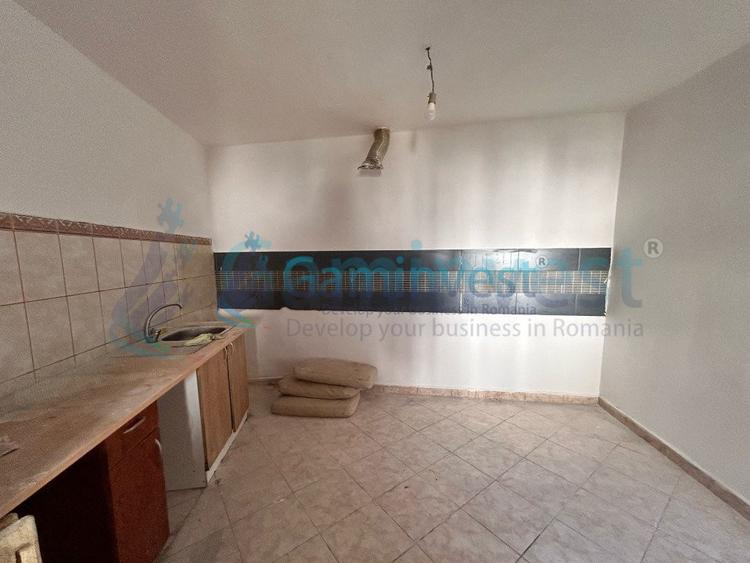 Apartament cu 3 camere de vanzare, Oradea, zona ultracentrala, aproape de teatru