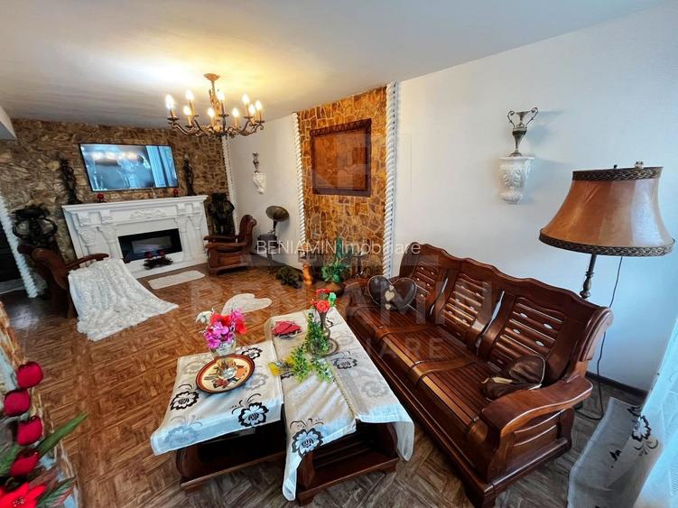 Casa Deosebita 3Camere 3Bai 1460mp Teren Garaj Piscina Bariera Valcii