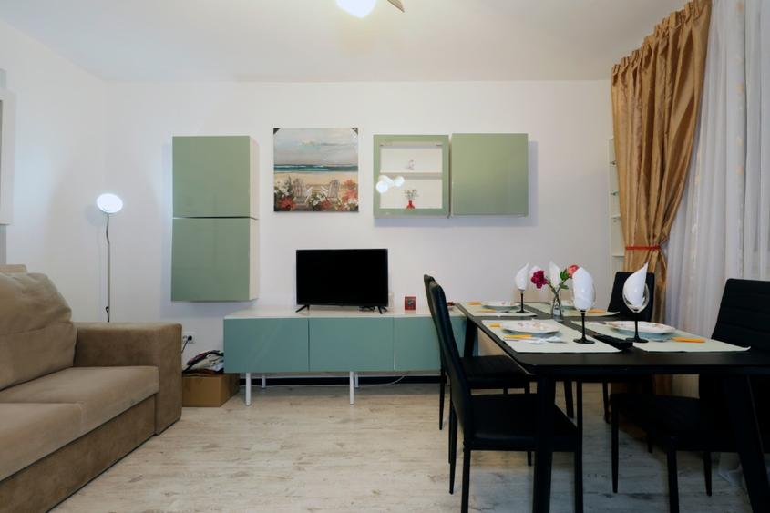 Închiriez apartament 3 camere