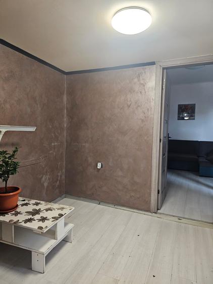 CASĂ RENOVATĂ ȘI MOBILATĂ | 300 MP - KM 4