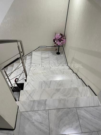 VILA UNICAT,  IMPOZANTA DIN PERIOADA INTERBELICA, D+P+M,ULTRACENTRAL - 26