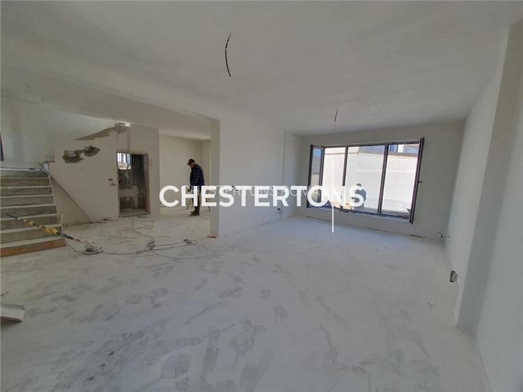 Duplex 8 camere cu doua intrari separate curte comuna Navodari - 7