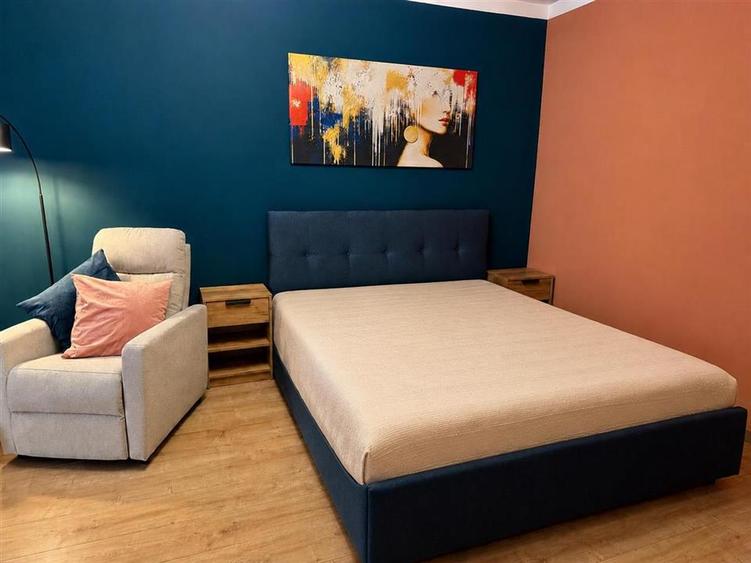 Apartament doua camere Pietonal Coresi Avantgarden ( Kasper )