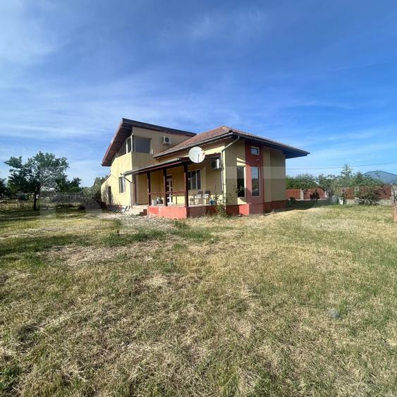 Casă individuală cu teren de 1.000 mp, 167 mp utili, zona Cornesti