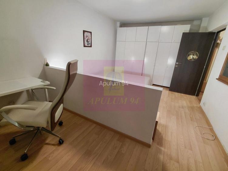 Vanzare apartament 2 camere bd Decebal stradal, parking