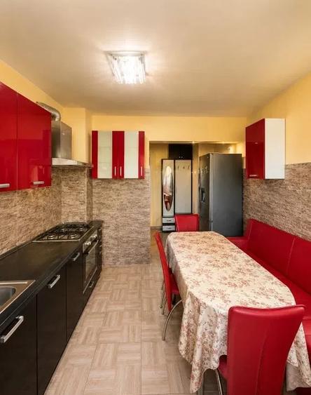 Apartament 2 camere, 56 mp utili,etaj 2,aproape de Bulevardul Pietonal