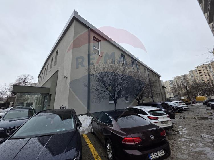 DE VÂNZARE Spațiu de birouri 1,780mp în zona 13 Septembrie