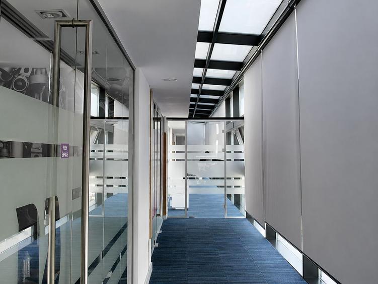 Lascar 31 Business Center