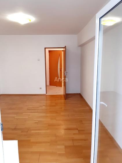 Inchiriere  de la proprietar apartament 3 camere decomandate Bdul.Decebal  - 5