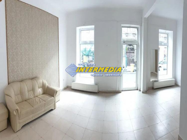 Spatiu Comercial la casa de inchiriat zona Centru  90 mp.