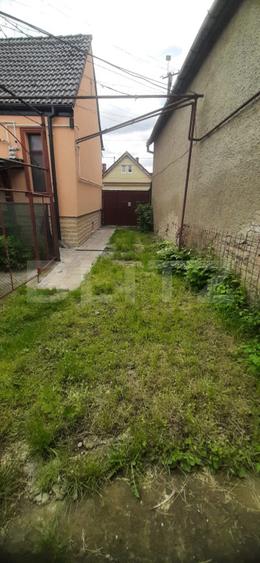 Apartament de vanzare, la casa, cu 2 camere si garaj 66 mp zona Lazaret