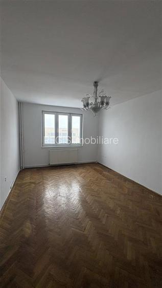 Apartament 3 camere luminos cu boxa Calea Bucuresti - 3
