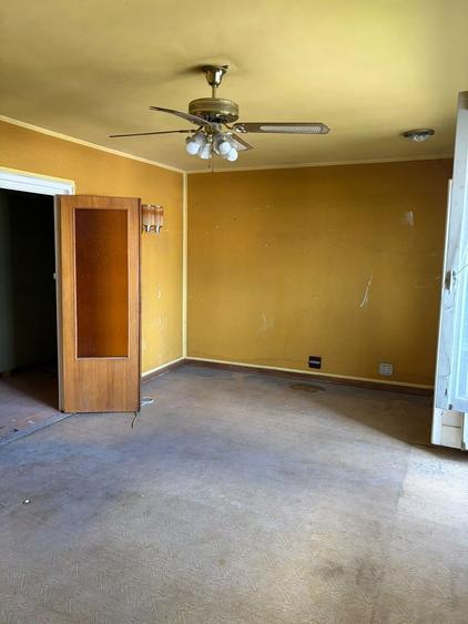 Apartament 4 camere centrala proprie necesita renovare Lujerului