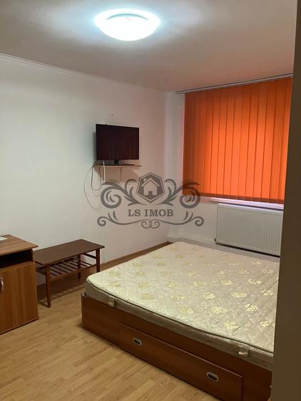 Apartament în Bloc cu 3 camere de închiriat zona Grivitei Brașov