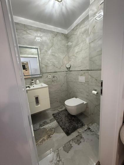 Apartament cu 3 camere, 80 mp, parcare, zona AMETYST