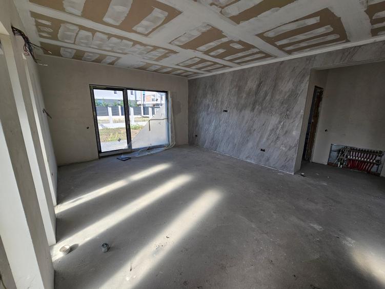 Casă 3 camere | 2 băi | 350 mp teren | Finisaje premium