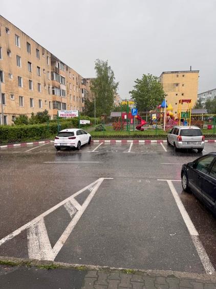 Proprietar - Spațiu comercial independent 56 mp - Săcele, Electroprecizia