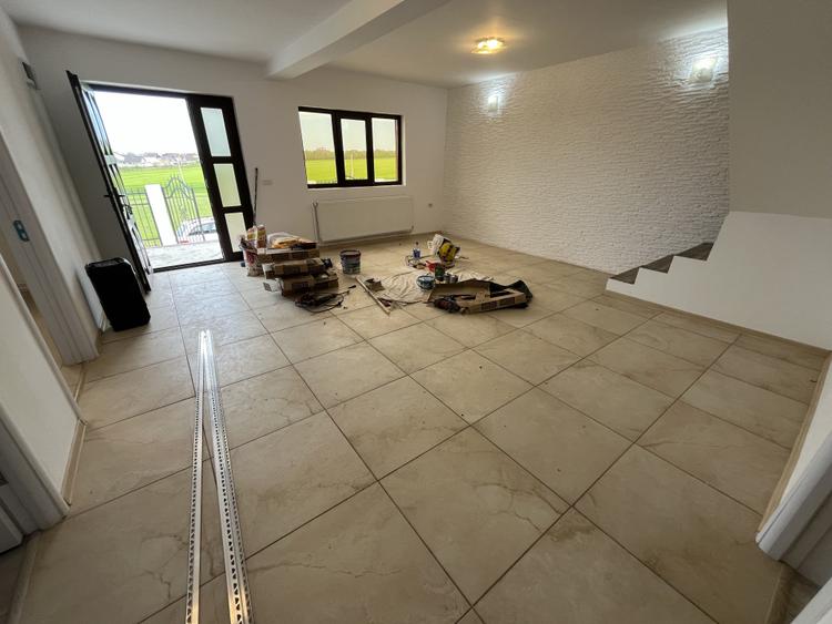 Exclusivitate! vila moderna P+M, 5 camere, Valu lui Traian!