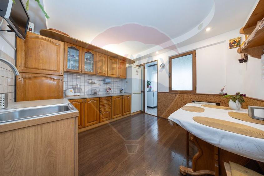 Apartament 3 camere | Zonă liniștită | Colonia Metrom 1A