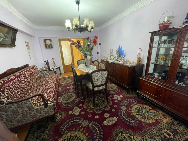 Apartament 3 camere Calarasilor, suprafata totala 73mp