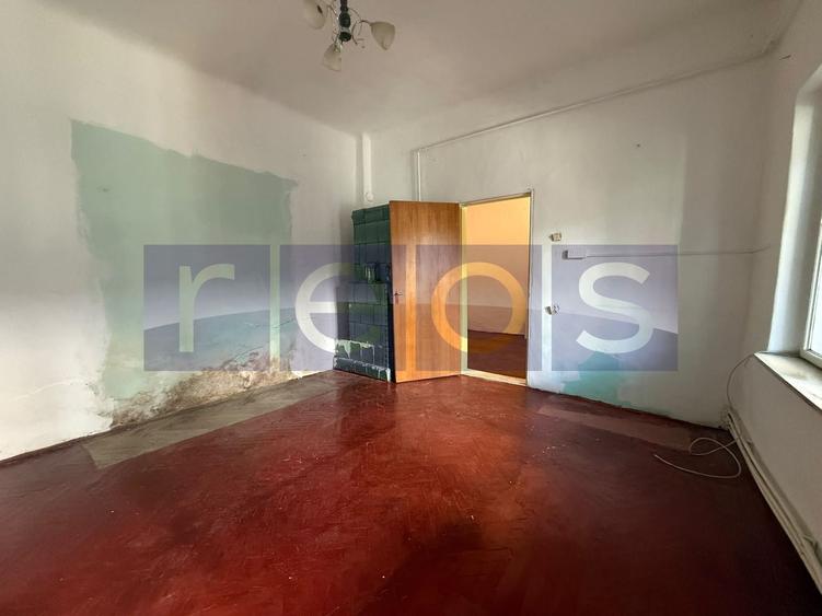 DE VANZARE CASA INTERBELICA – 3 CAMERE - METROU STEFAN CEL MARE