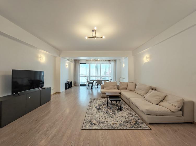 Apartament foarte spațios lângă Pădurea Băneasa | Spații de depozitare | Parcare