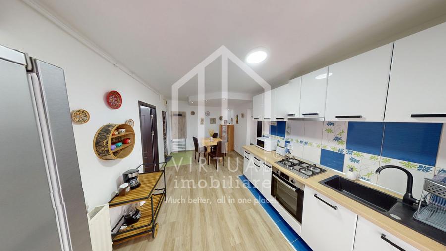Apartament cu 3 camere, 68mp utili+balcon, etaj 5/10, bloc cu lift