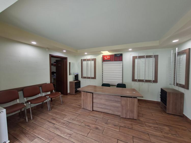 Spatiu stradal pentru  cabinet, salon,diverse activitati.