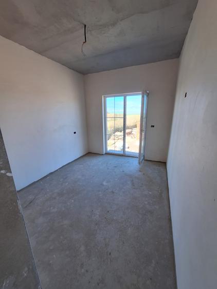 Duplex nou 2025 – 3 camere, curte proprie | Sânandrei, 10 min Timișoara