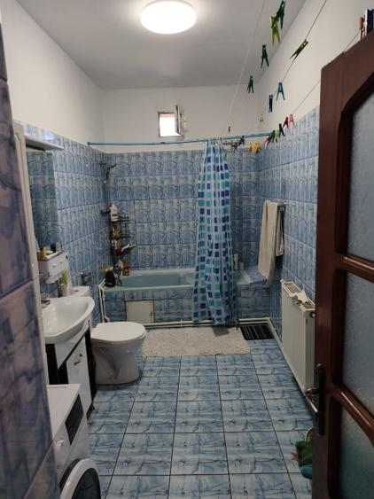 Casă 3 Camere din Cărămidă,142metri, 2 Băi, Curte Acoperita - Tomis 2, zona eMAG