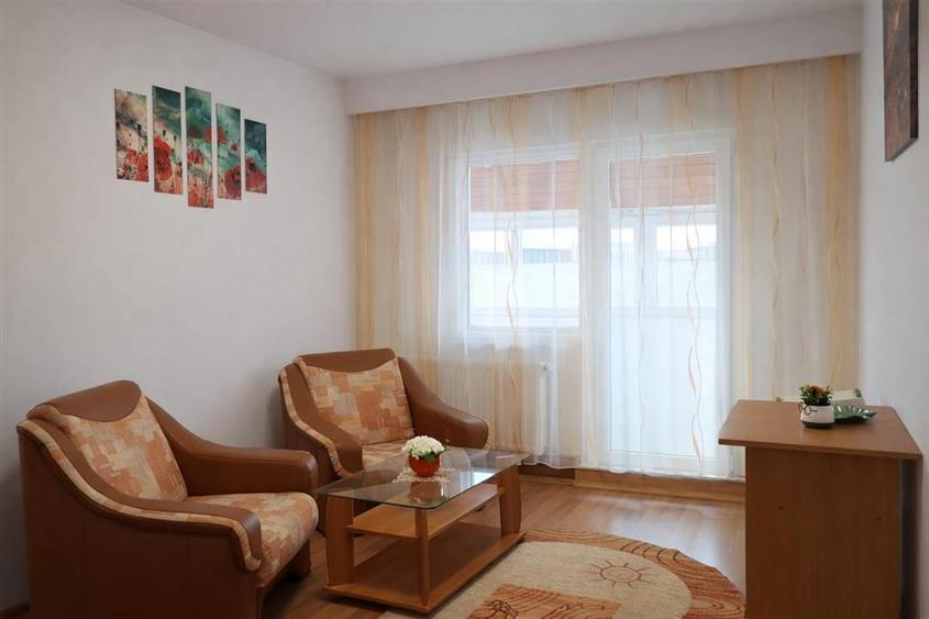 Apartament 4 camere 2 bai 3 balcoane zona Centrala