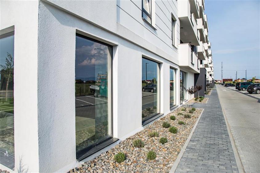 Spațiu comercial – Calea Șurii Mici, ansamblul Valletta Park