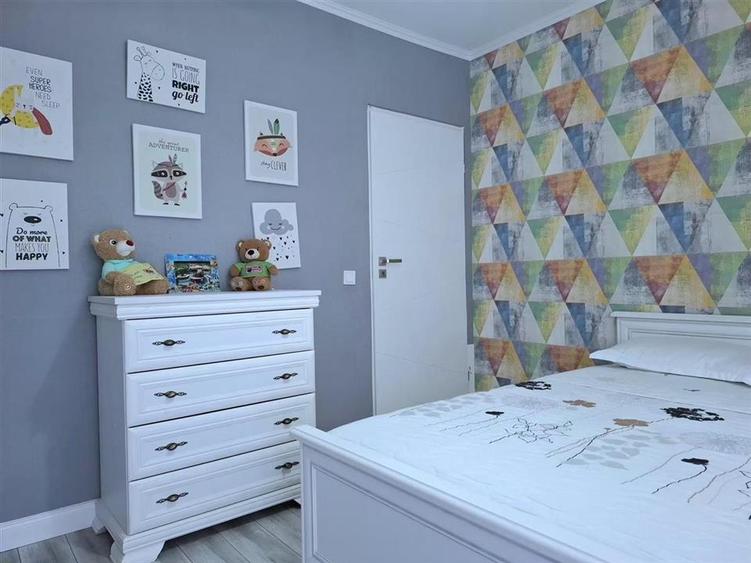 Apartament decomandat 3 camere 2 balcoane si parcare subterana in Turnisor