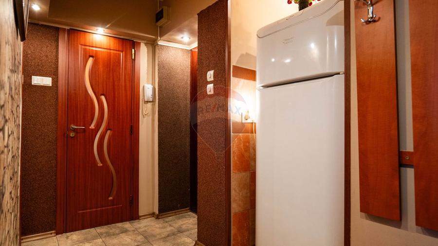 Apartament 3 camere, decomandat-etaj intermediar, zona Ferdinand- Obor