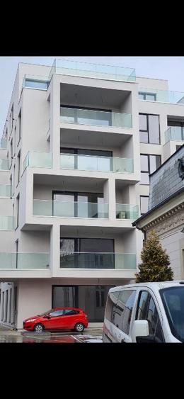 UNIRII 3 CAMERE BLOC NOU