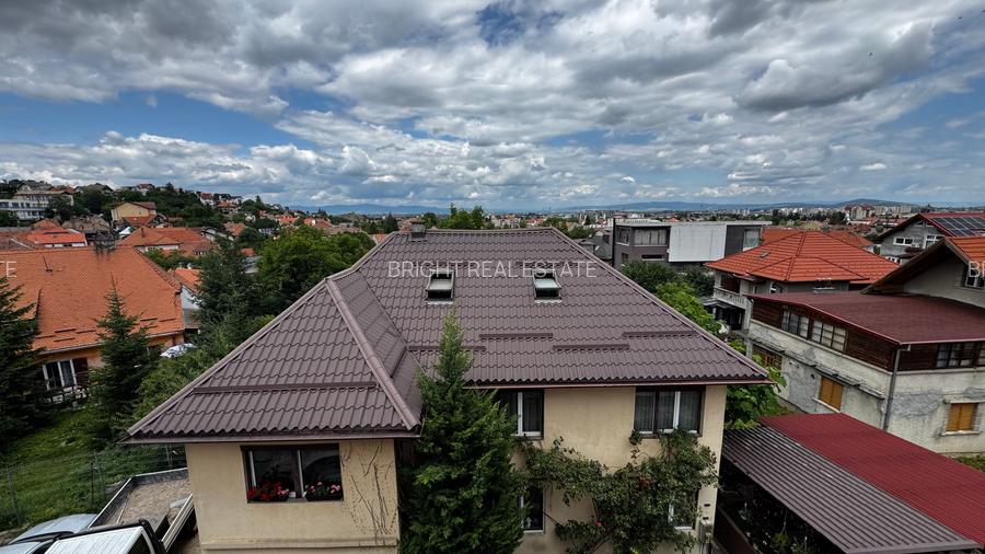 Casa de vanzare tip duplex- proprietate exclusiva in Centru vechi -curte privata - 34