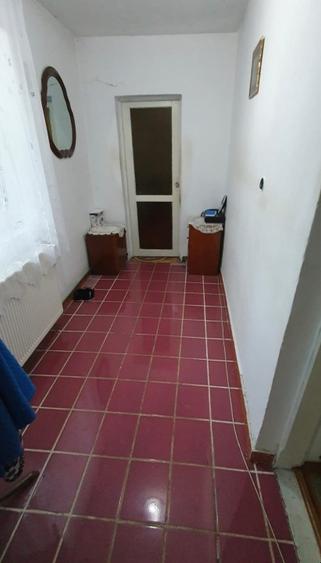 Casă 3 camere, garaj și teren - Rm. Vâlcea