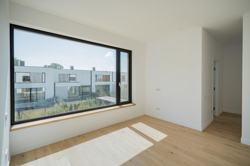 Vila cu 4 camere in Amber Forest