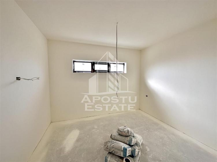 Jumatate de duplex cu 3 camere, de vanzare, Sanandrei, Timis